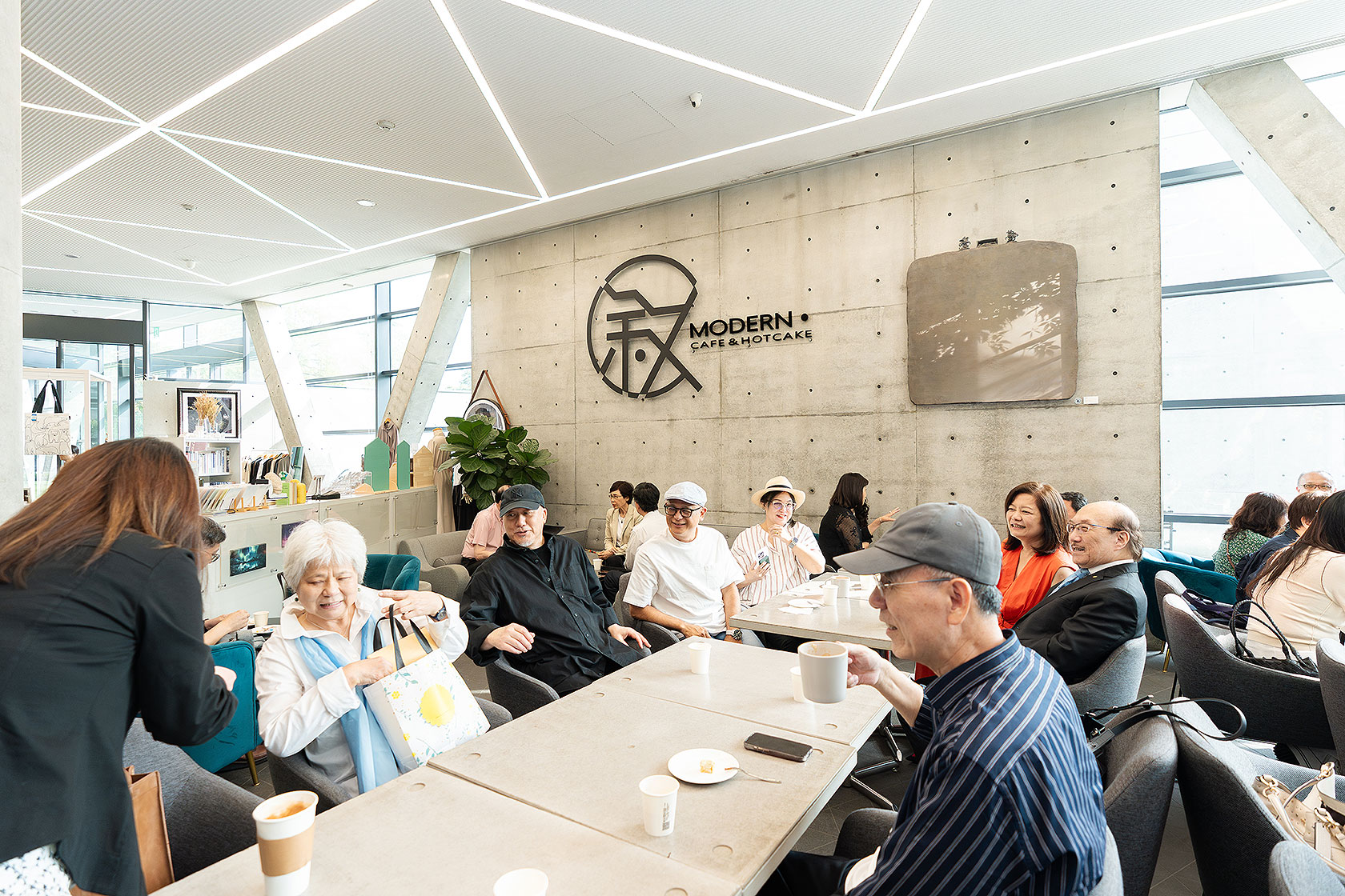 「時間的雅歌-The-Song-of-Time」-葉子奇個展-開幕記者會-22